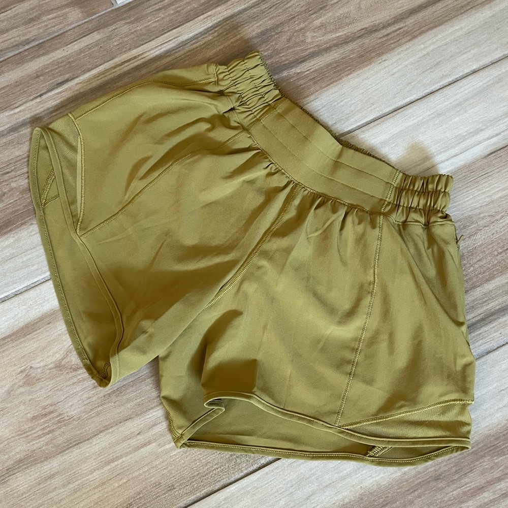 New without tags  Lululemon Athletica  Hotty Hot Low Rise Short size 2